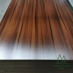 Меламін стикається з МДФ